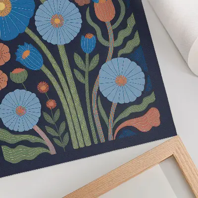 Stampa su tela fiori blu con dettagli arancioni su sfondo blu scuro