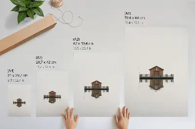 Foto su tela cottage in legno dallo stile minimalista in riva all'acqua