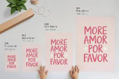 Foto su tela con testo gioioso formato da lettere a forma di cuore rosso