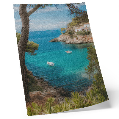 Poster Una baia con barche e una casa in un paesaggio pittoresco