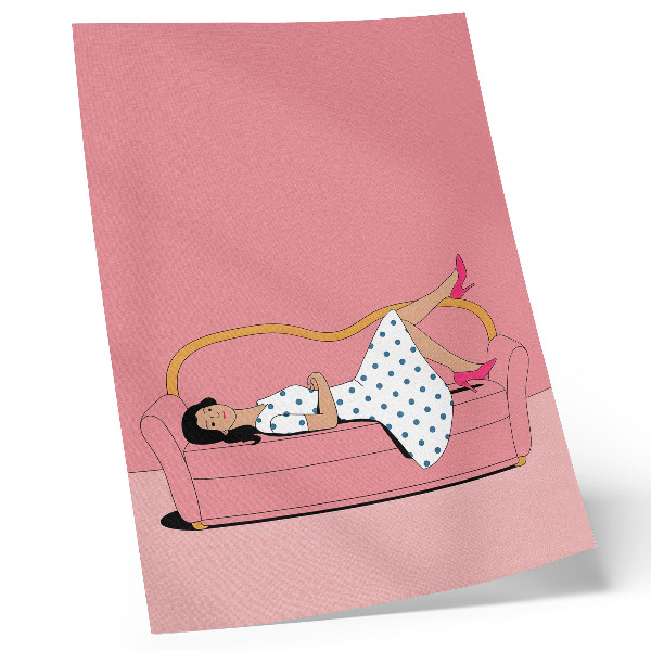 Foto su tela Scena di relax tranquillo con donna su un divano rosa