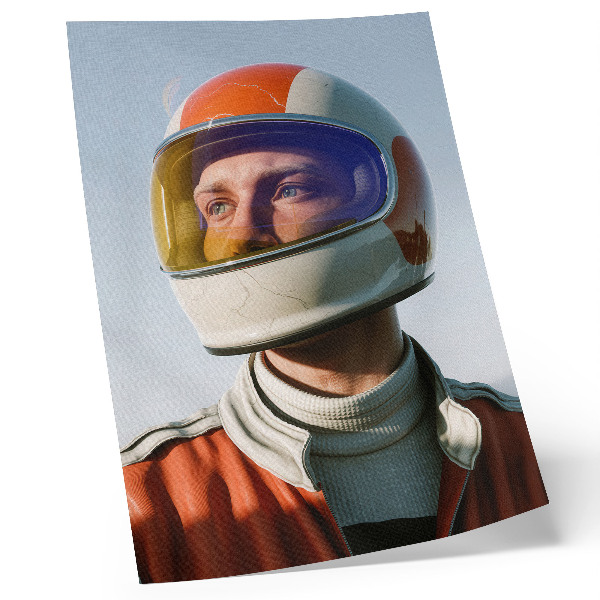 Stampa su tela Una figura con un casco spaziale, atmosfera futuristica