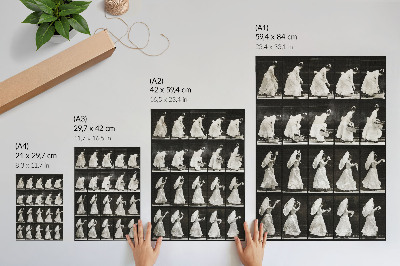 Stampa su tela Donna che solleva un cesto e agita un fazzoletto (1887) – fotografia di Eadweard Muybridge