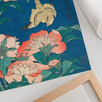 Poster riproduzione della xilografia d'epoca Peonie e un canarino di Katsushika Hokusai del 1834