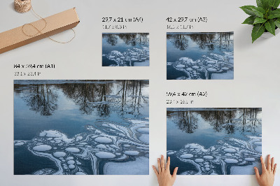 Stampa su tela moderna Ghiaccio sul lago, riflessi degli alberi, tonalità di blu