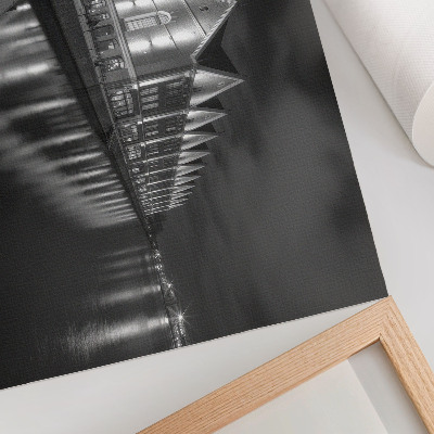 Poster murale di alta qualità Architettura monocromatica con riflessi nell'acqua
