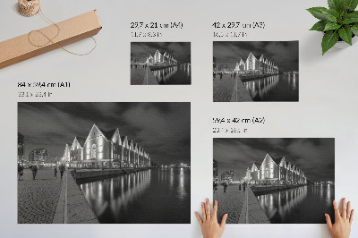 Poster murale di alta qualità Architettura monocromatica con riflessi nell'acqua