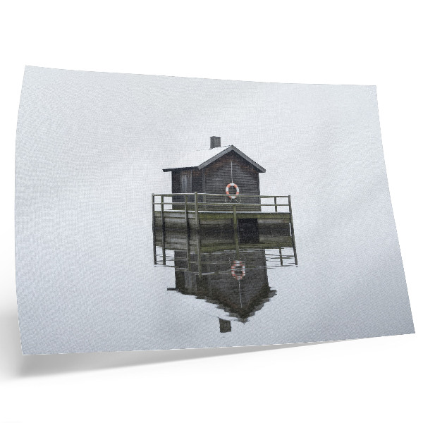 Poster dai colori saturi Casetta in legno in riva all'acqua, simmetria, minimalismo