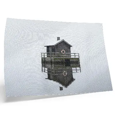 Poster con colori saturi casetta in legno in riva all'acqua con simmetria e stile minimalista