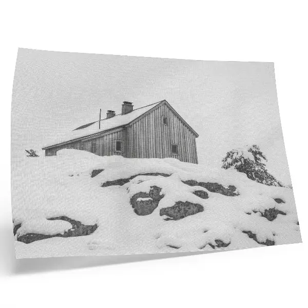 Poster murale di alta qualità casa invernale minimalista con sfondo innevato