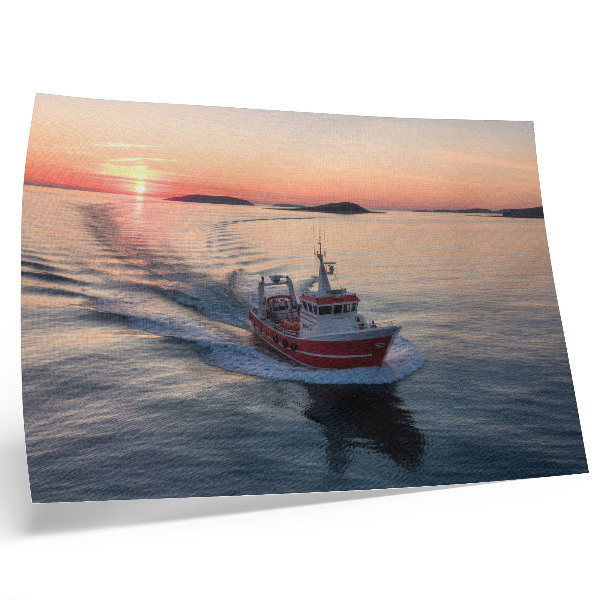 Poster dai colori saturi Tramonto sul mare calmo, movimento della barca