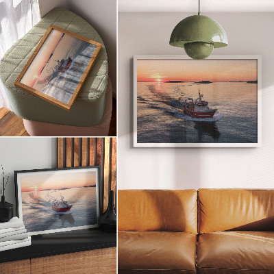 Poster dai colori saturi Tramonto sul mare calmo, movimento della barca