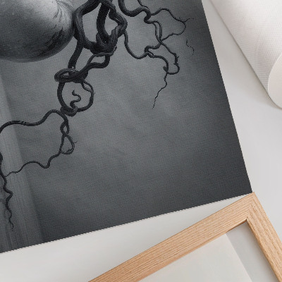 Poster dai colori saturi Il contrasto tra la mela e il ramo è un armonioso monocromatico