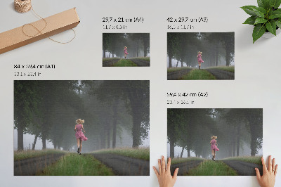 Poster murale di alta qualità figura in corsa vicolo nebbia alberi verde