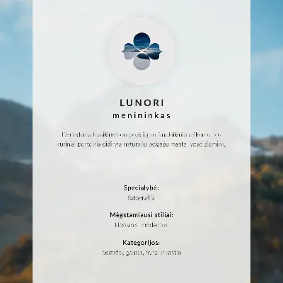 Poster con alberi nella nebbia dai colori tenui e atmosfera tranquilla