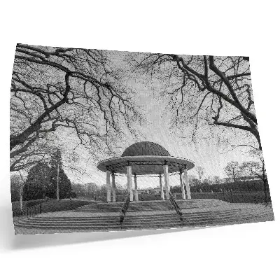 Stampa su tela moderna con gazebo simmetrico e tende in bianco e nero