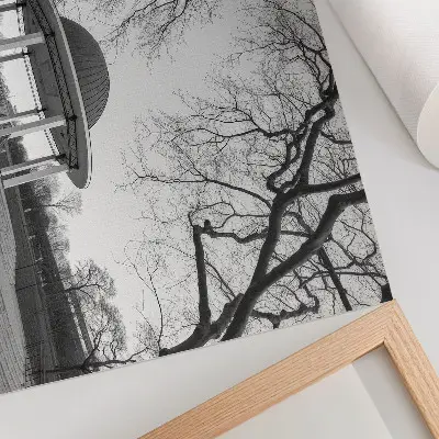 Stampa su tela moderna con gazebo simmetrico e tende in bianco e nero