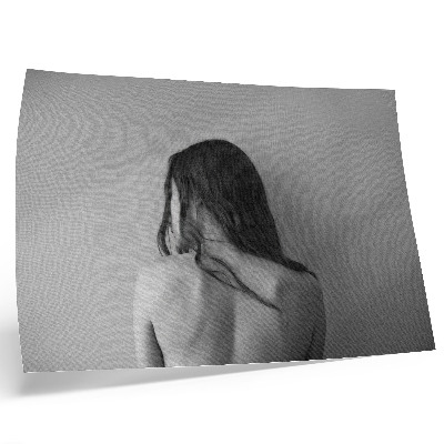 Poster dai colori saturi Il fascino minimalista delle figure in monocromia