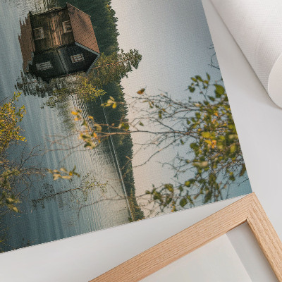 Poster Casetta sul lago con specchi d'acqua nella foresta, pace