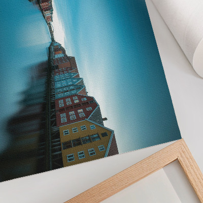 Poster dai colori saturi Case colorate che si specchiano nel fiume, atmosfera scandinava