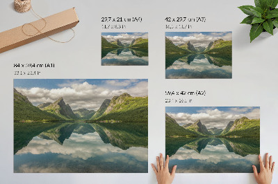 Poster Montagne pittoresche sopra il lago, riflesso limpido