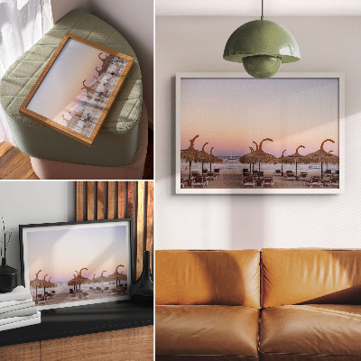 Poster dai colori saturi Mare azzurro e calmo, delicato orizzonte rosa