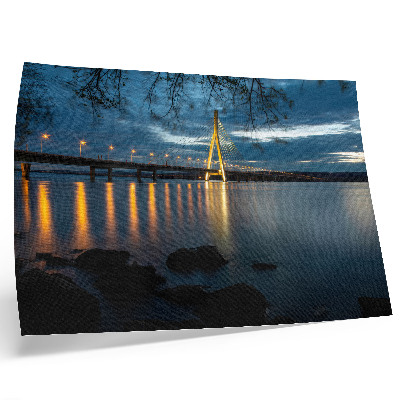 Poster Ponte illuminato sull'acqua di notte