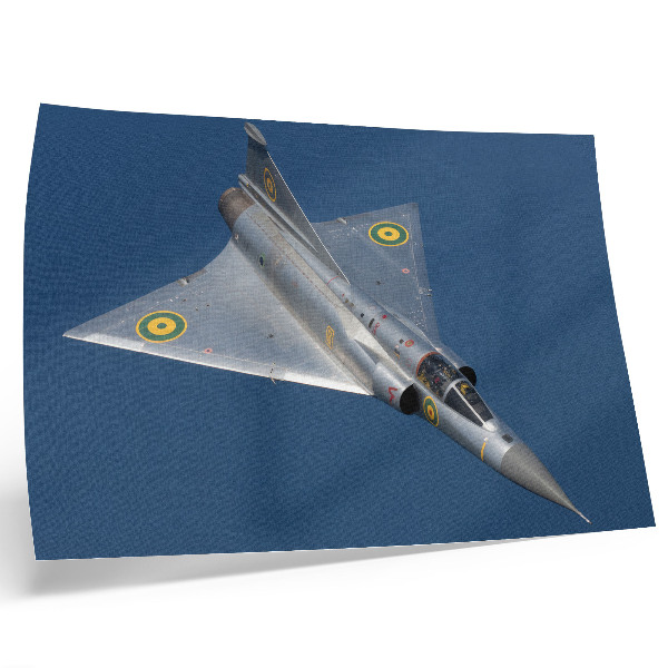 Poster murale di alta qualità Un dinamico jet militare in volo.