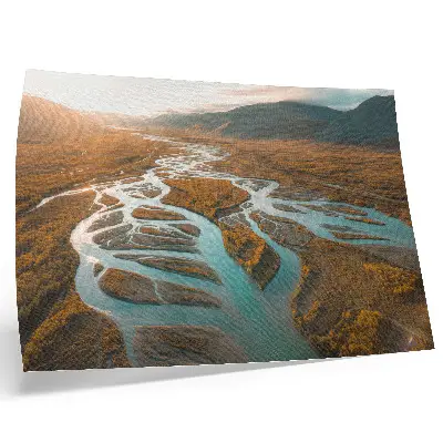 Poster fiume maestoso tra colline dorate e acqua turchese