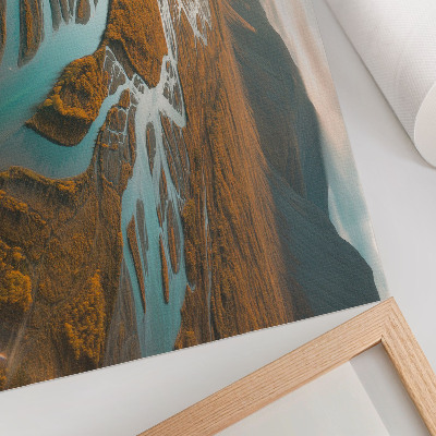 Poster Fiume maestoso, colline dorate, acqua turchese