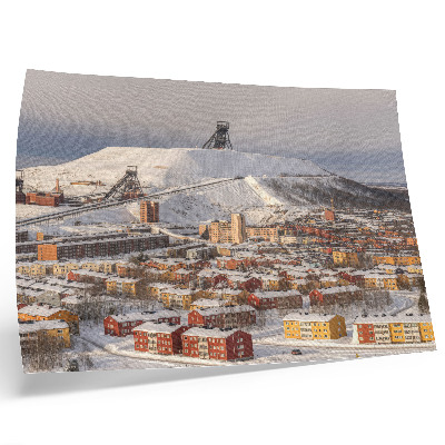 Poster murale di alta qualità Cittadina invernale con edifici colorati che contrastano con la neve