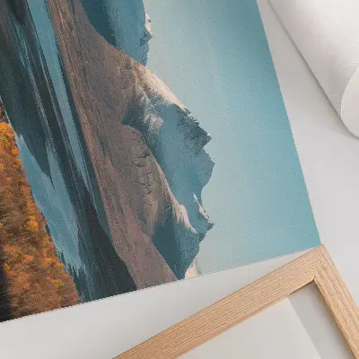 Stampa su tela moderna con paesaggio montano e colori autunnali vivaci