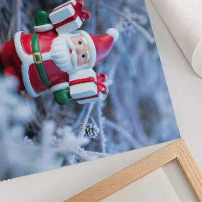 Stampa su tela moderna raffigurante Babbo Natale con i regali in un'ambientazione invernale