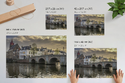 Stampa su tela moderna Una città incantevole di sera, illuminata dalle lanterne.