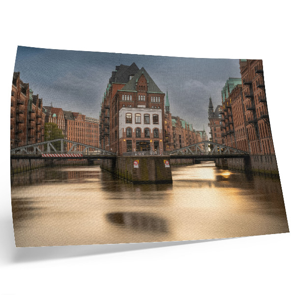 Poster Architettura suggestiva, ponte, sera, acqua calma