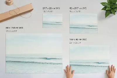 Poster onde dell'oceano con surfista in stile minimalista