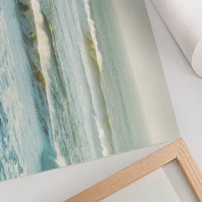 Poster con onde del mare con uomo sulla riva e colori saturi