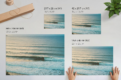 Poster Onde oceaniche, orizzonte calmo, surfisti