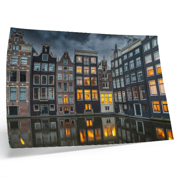 Poster Case popolari lungo il canale, atmosfera accogliente e riflessiva
