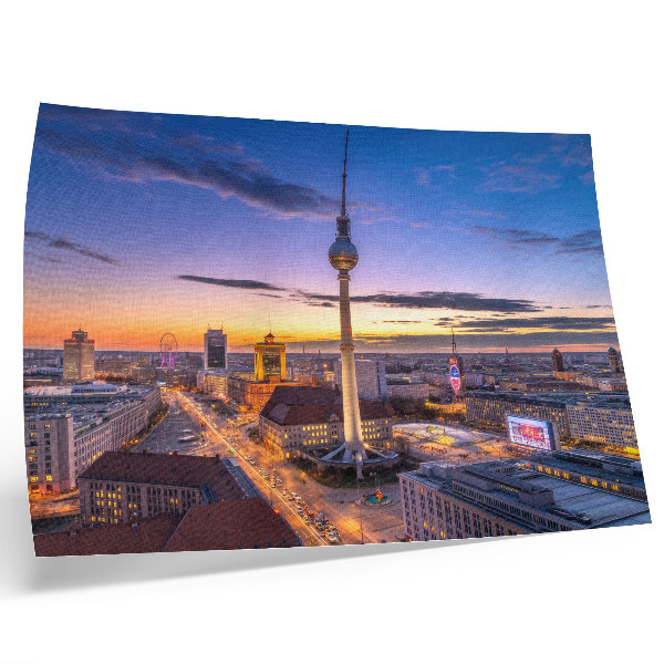 Poster La città di sera con gli incredibili colori del tramonto