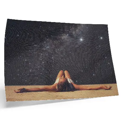 Poster murale di alta qualità figura surreale sotto un cielo stellato