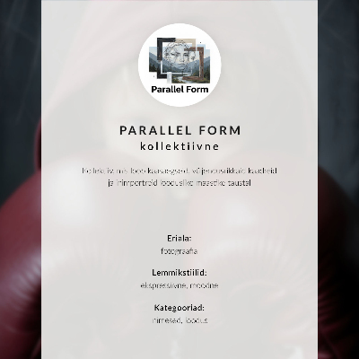 Poster murale di alta qualità Una figura sotto un cielo stellato appare surreale