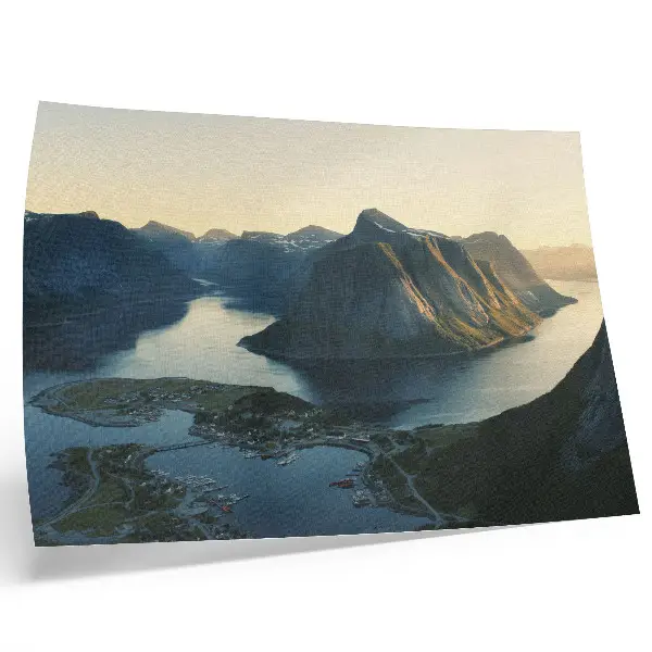 Poster murale di alta qualità con fiordi montagne acqua e tramonto all'insegna dell'armonia naturale