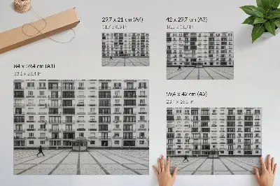 Poster moderno con edificio e piazza stampa dai colori saturi