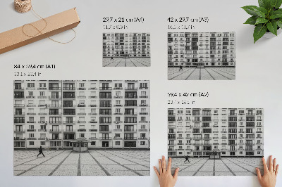 Poster dai colori saturi Un edificio moderno con balconi e una piazza