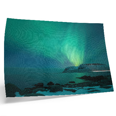 Poster dai colori saturi Aurora verde, luci scintillanti, superficie calma