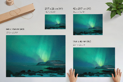 Poster dai colori saturi Aurora verde, luci scintillanti, superficie calma