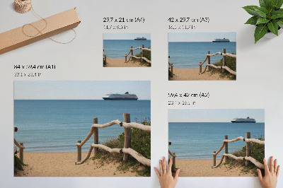 Poster dai colori saturi Spiaggia nave mare ringhiere di legno sabbia