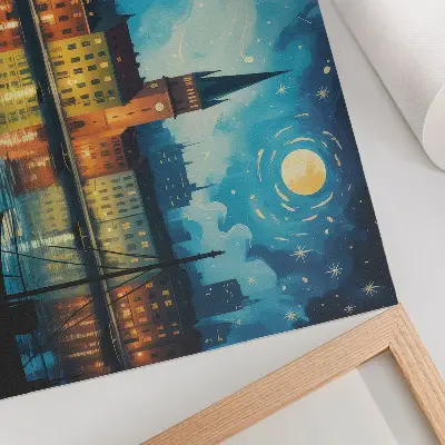 Poster dai colori saturi raffigurante riflessi notturni della città con il bagliore delle lampade sull'acqua