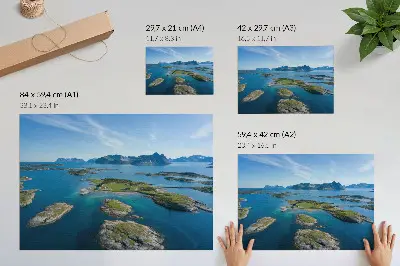 Poster murale di alta qualità isole con montagne, cielo azzurro e vegetazione verde